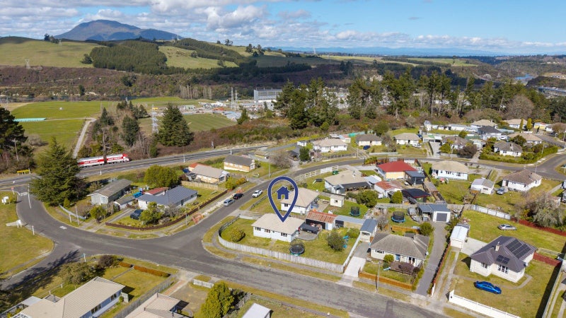 36 Rata Street, Wairakei, Taupo - Carousel 1