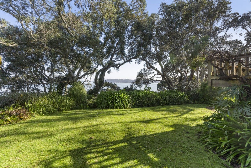 14 Rawene Avenue, Westmere, Auckland - Carousel 2