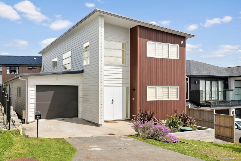 4 Barque Rise, Long Bay, Auckland - Carousel 1