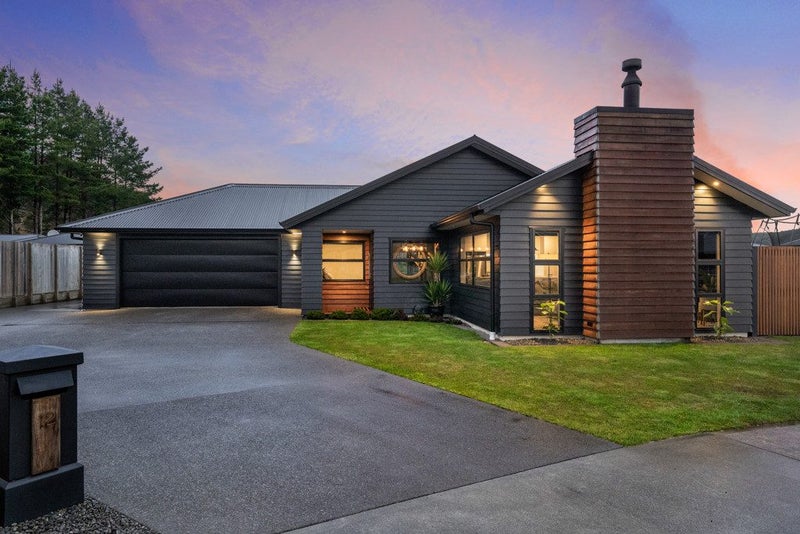 12 Jack Vaughan Grove, Wainuiomata, Lower Hutt - Carousel 29