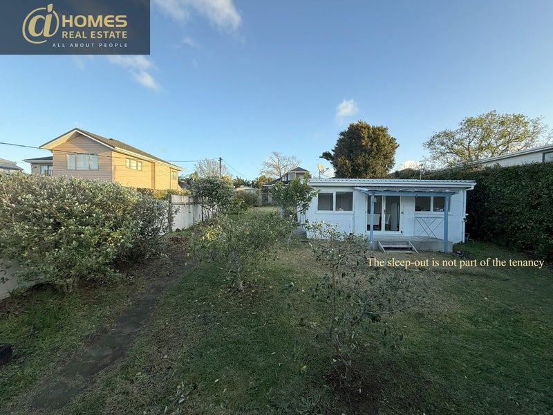 14 Riverview Road, New Lynn, Auckland - Carousel 2