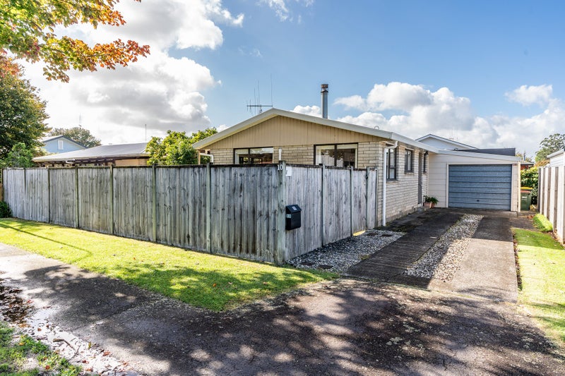 10 Lafferty Street, Maeroa, Hamilton - Carousel 17