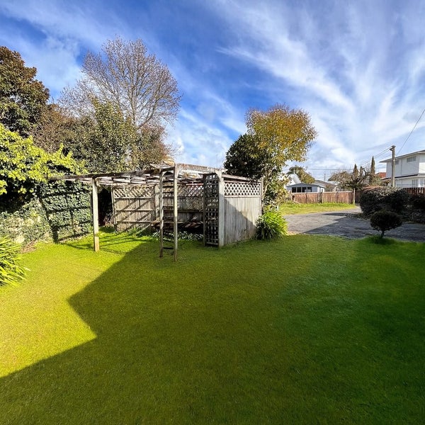 11 Unity Lane, Melville, Hamilton - Carousel 11