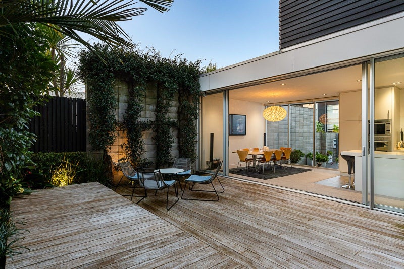9 Middle Street, Freemans Bay, Auckland - Carousel 2