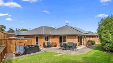 52 Kawau Crescent, Bromley, Christchurch - Carousel 1