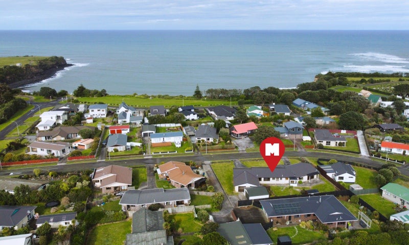 14 Pohutukawa Drive, Opunake - Carousel 2