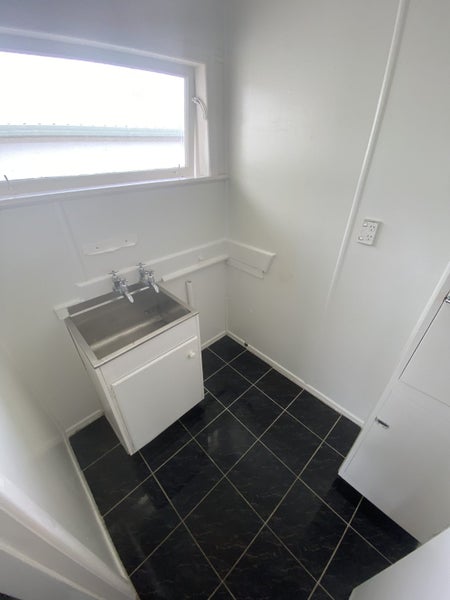 84 Bruce Avenue, Glenview, Hamilton - Carousel 10