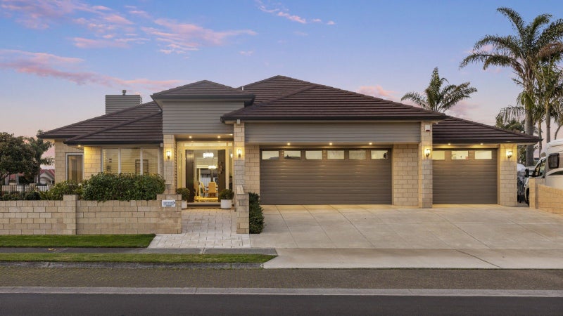 1 Sanctuary Key, Papamoa Beach, Papamoa - Carousel 1