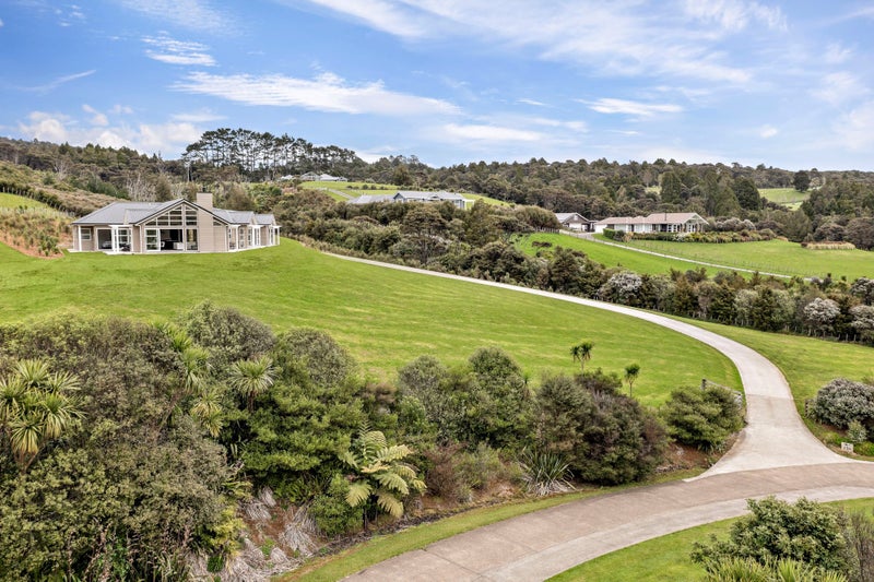 133 Mokoroa Valley Road, Waitākere, Auckland - Carousel 2