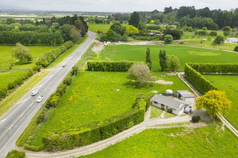 823 Napier Road, Whakarongo, Palmerston North - Carousel 1