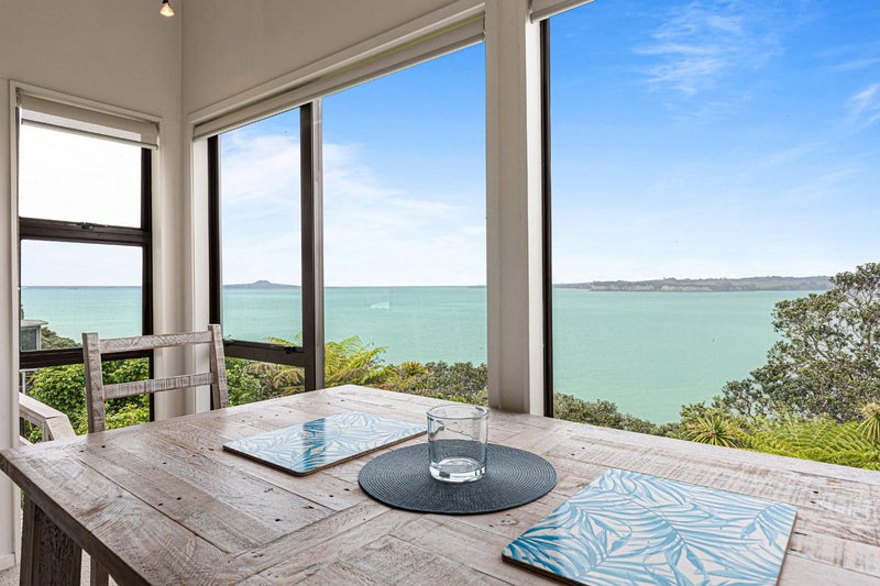 767B Whangaparaoa Road, Manly, Whangaparaoa - Carousel 1