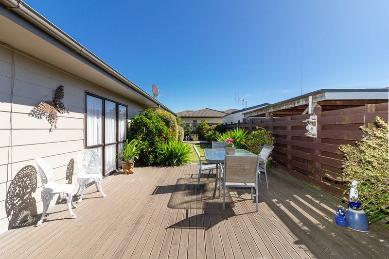 8 Beveridge Place, Greenmeadows, Napier - Carousel 1