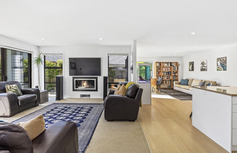 50 Resolution Drive, Whitby, Porirua - Carousel 2