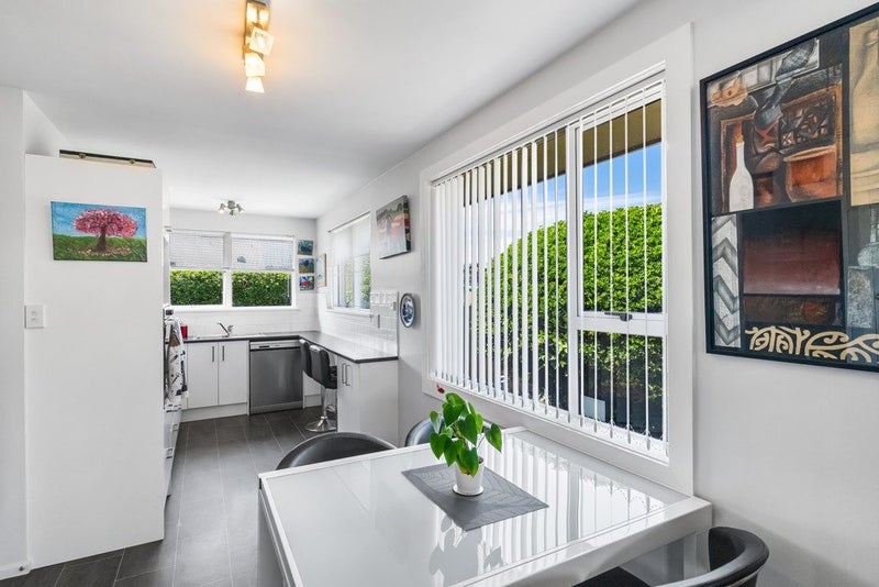 2/83 Pine Avenue, New Brighton, Christchurch - Carousel 2