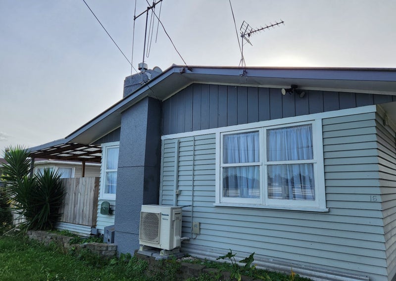 16 Yvonne Street, Melville, Hamilton - Carousel 1