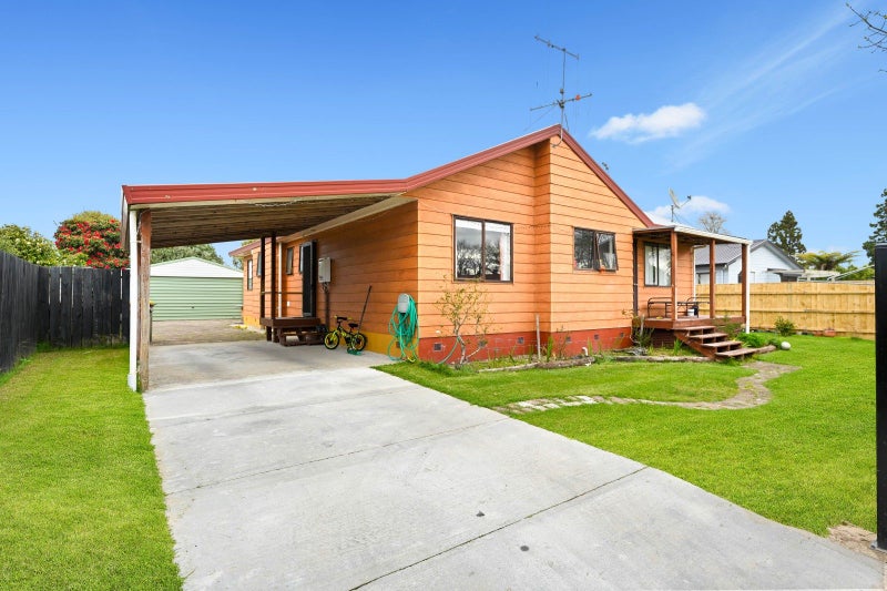 3 Ensign Place, Flagstaff, Hamilton - Carousel 2