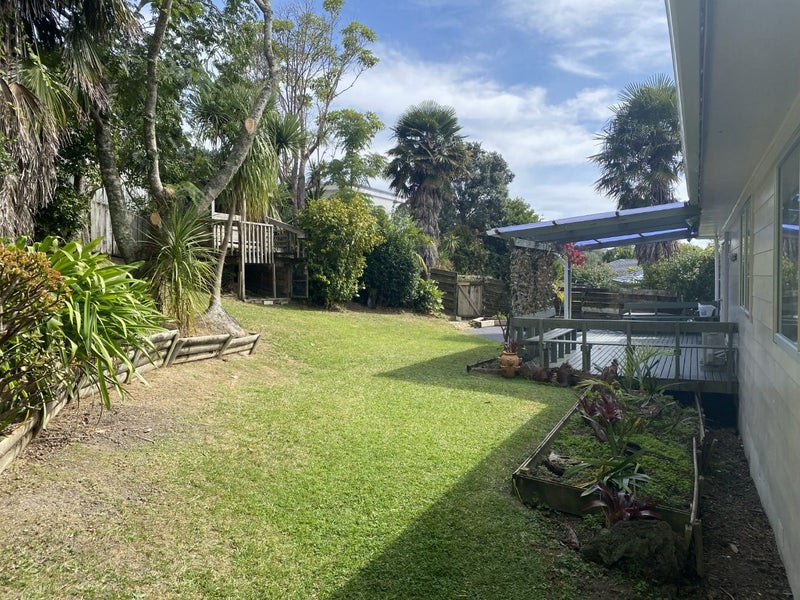 15 Finchley Road, Torbay, Auckland - Carousel 2
