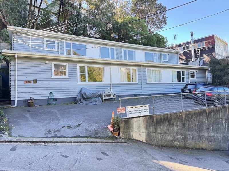 4/24 Crieff Street, Northland, Wellington - Carousel 1