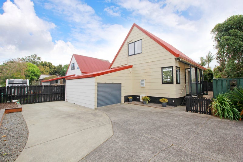 32B Fortunes Road, Half Moon Bay, Auckland - Carousel 1