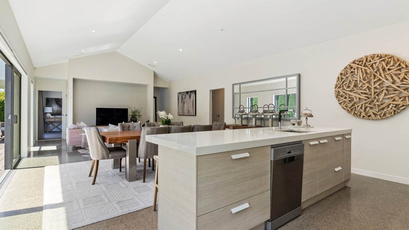 15 Knoll Rise, Pukekohe, Pukekohe - Carousel 1