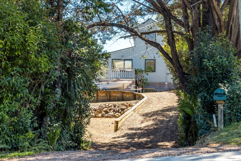 55 Hamilton Road, Waiheke Island, Auckland - Carousel 33