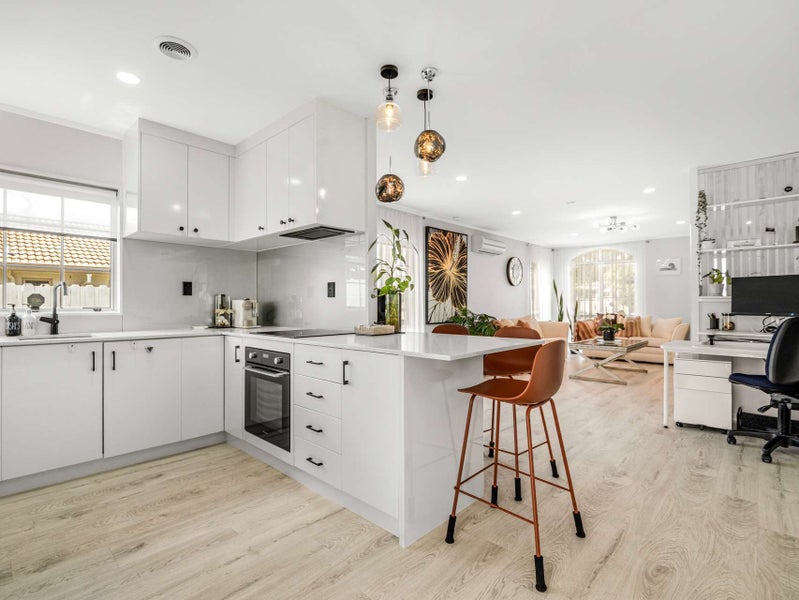 52 Riverton Drive, Randwick Park, Auckland - Carousel 2