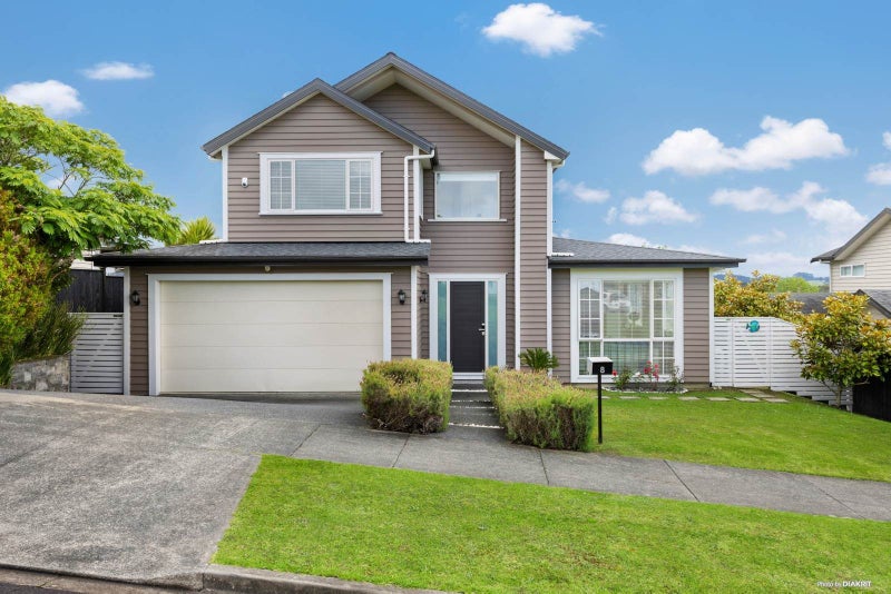 8 Whaley Greens, Silverdale, Auckland - Carousel 1