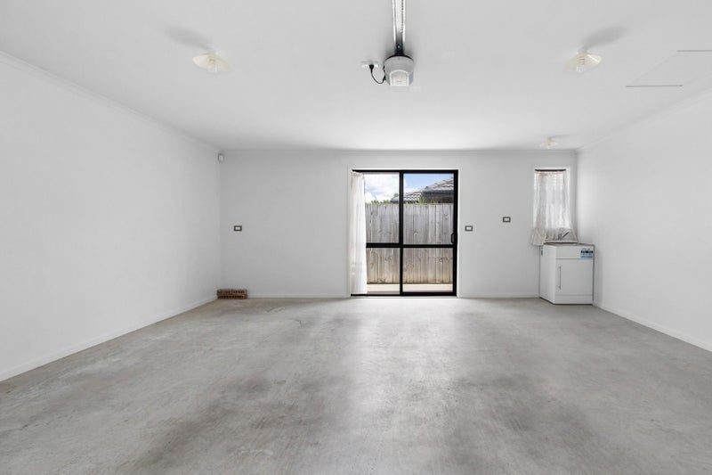 30 Edgeview Crescent, Fitzroy, Hamilton - Carousel 19