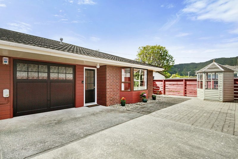 2/7 Jutland Street, Waterloo, Lower Hutt - Carousel 1
