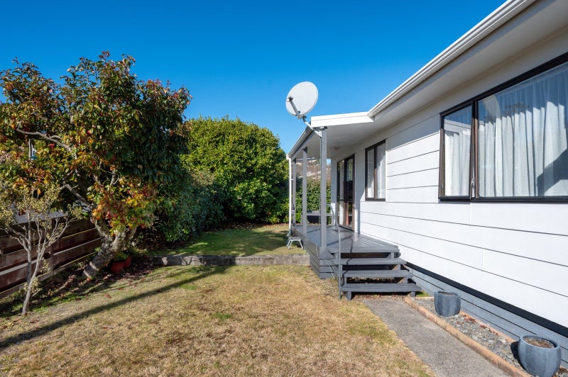 21 Ingle Avenue, Waipahihi, Taupo - Carousel 13