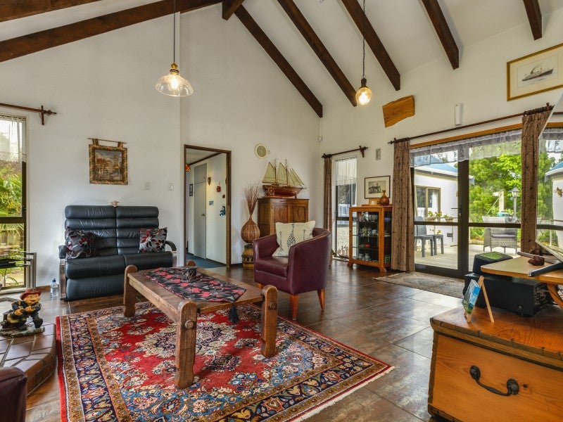 15 Kowhai Street, Tokomaru, Palmerston North - Carousel 2