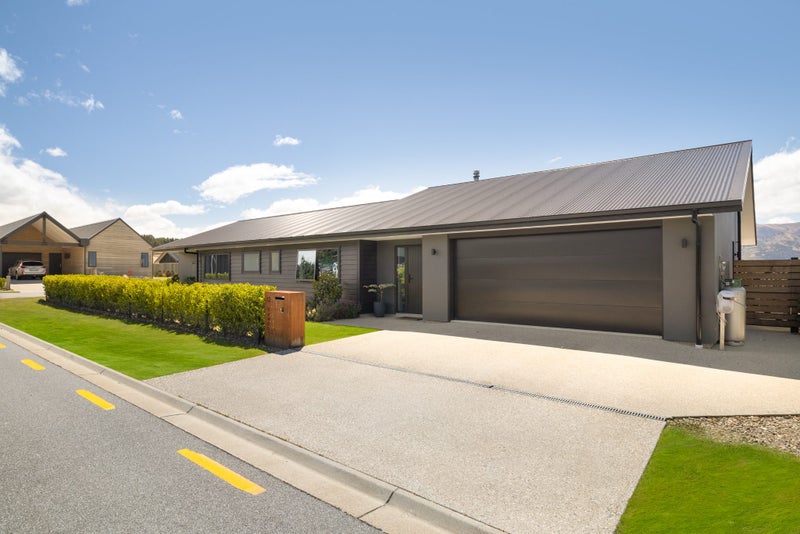 12 Sawdon Street, Wanaka - Carousel 1