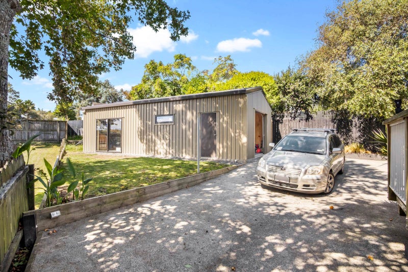 1/22 Weatherly Road, Torbay, Auckland - Carousel 2