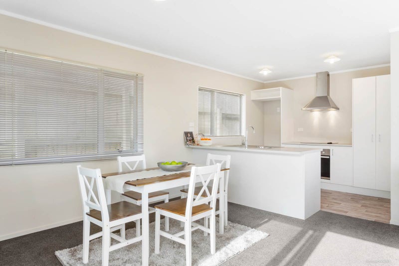 1A Stott Avenue, Birkdale, Auckland - Carousel 2