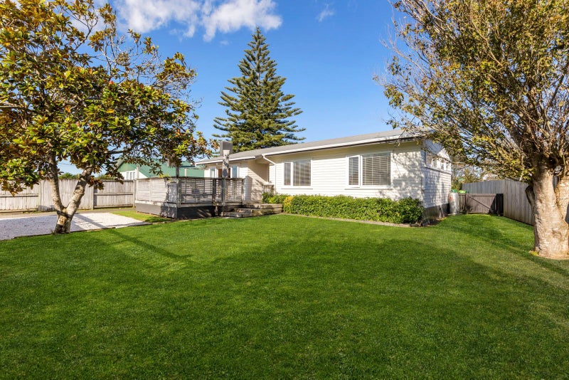 1 Waipani Road, Te Atatu Peninsula, Auckland - Carousel 2