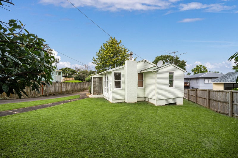 6 Courtland Avenue, Glen Innes, Auckland - Carousel 2