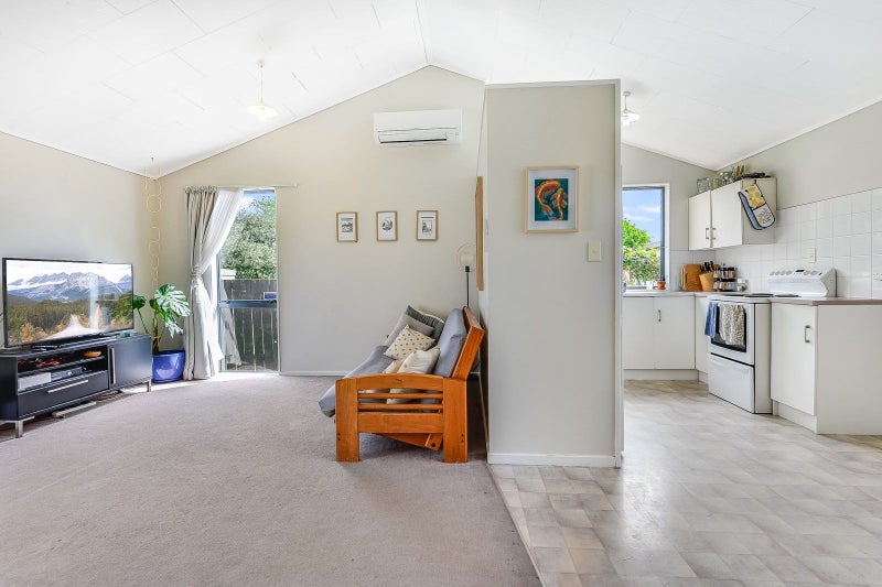 36A Montgomery Crescent, Bader, Hamilton - Carousel 2