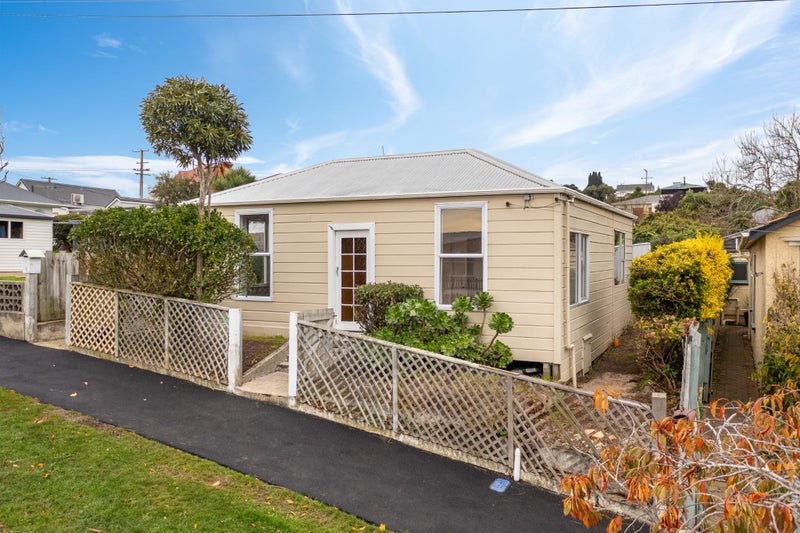 9 Burns Street, Port Chalmers, Dunedin - Carousel 1