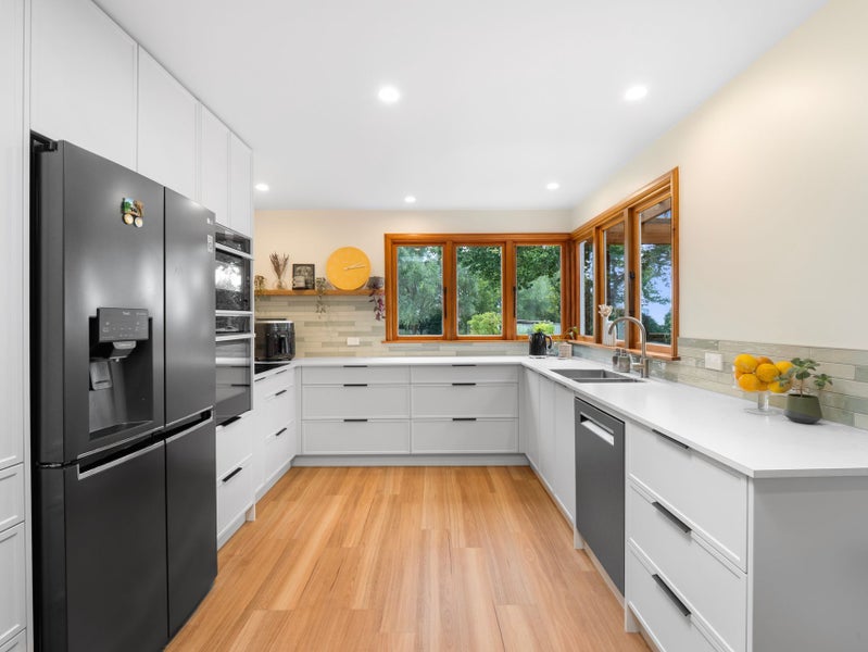 11 Tregarth Street, Saint Johns Hill, Whanganui - Carousel 2