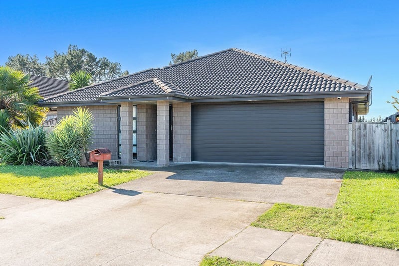 29 Edgeview Crescent, Fitzroy, Hamilton - Carousel 1