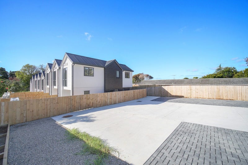 31 Ayton Drive, Totara Vale, Auckland - Carousel 13