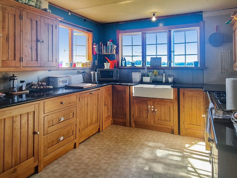 51 Goldings Line, Marton - Carousel 2