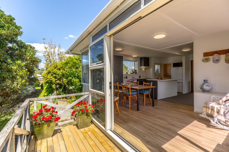 4 Wavell Crescent, Lansdowne, Masterton - Carousel 2