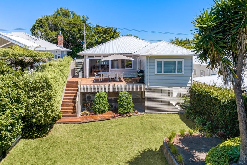 8 Kingsford Road, Mount Eden, Auckland - Carousel 1