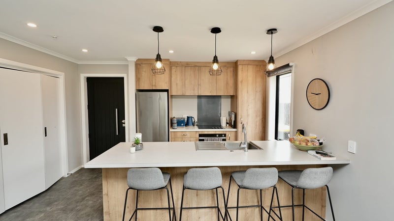 21B Shamrock Street, Takaro, Palmerston North - Carousel 2