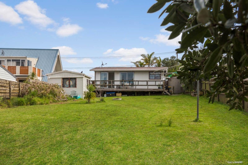 48 SHAKESPEAR RD, Army Bay, Whangaparaoa - Carousel 1