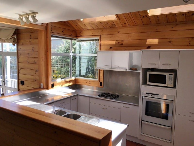 16 Mcfarlane Street, Mount Victoria, Wellington - Carousel 2