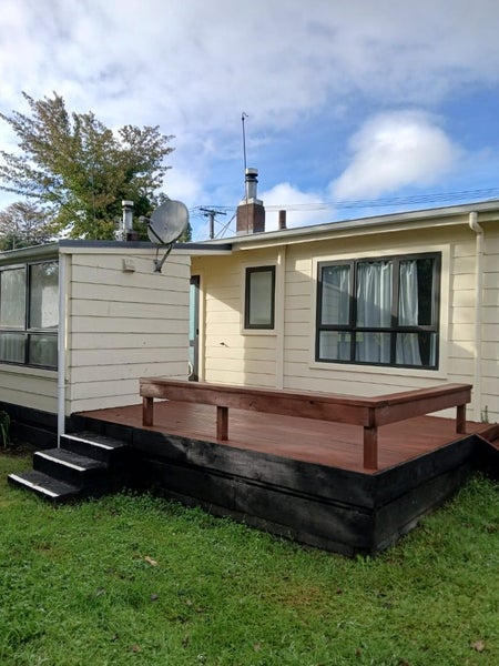 7B Bellvue Road, Kawaha Point, Rotorua - Carousel 1