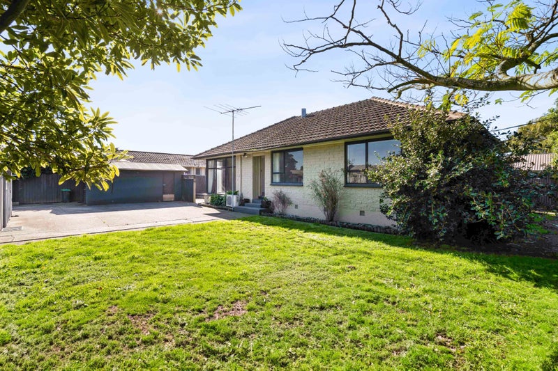 2A Skerten Avenue, Hornby, Christchurch - Carousel 1