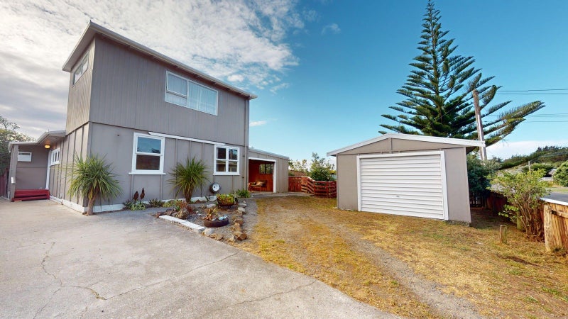 165 Kahukura Avenue, Waitarere Beach, Levin - Carousel 2